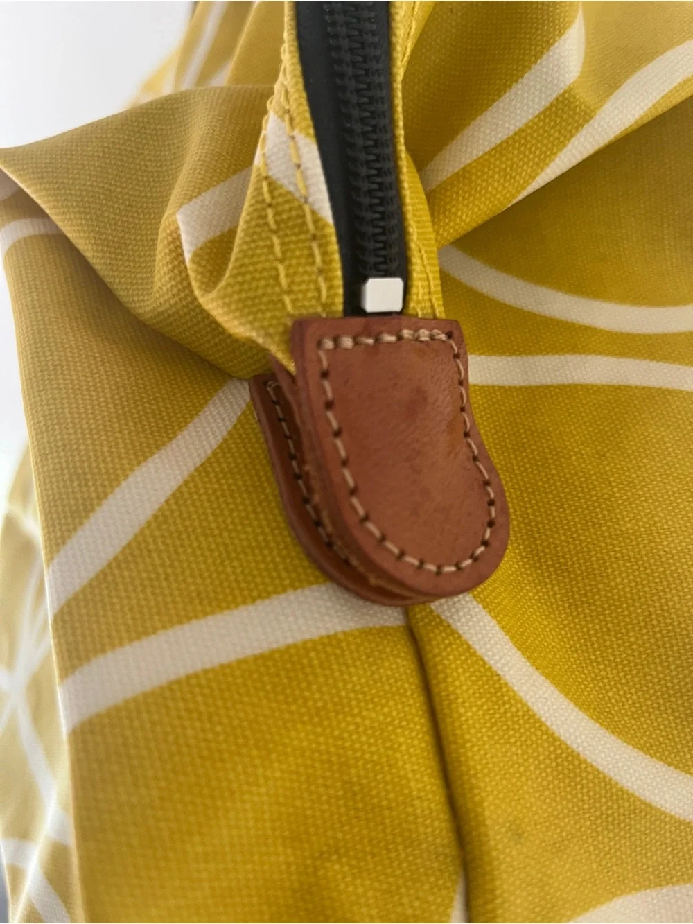 Orla Kiely Stem Zip Shopper Tote Bag – Vibrant Yellow